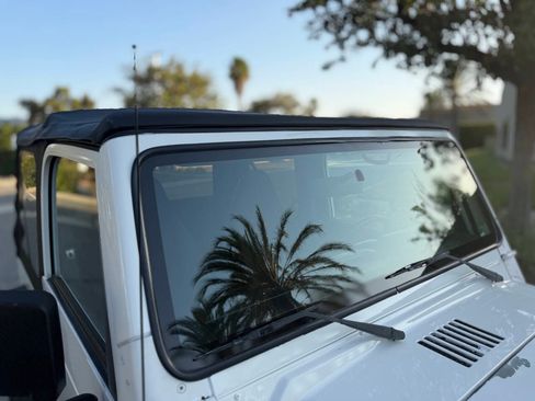 Used 1999 Jeep Wrangler 4WD Sport image 18