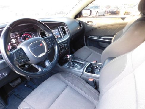 Used 2022 Dodge Charger SXT image 9