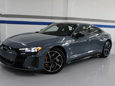 Used 2023 Audi RS e-tron GT image 3