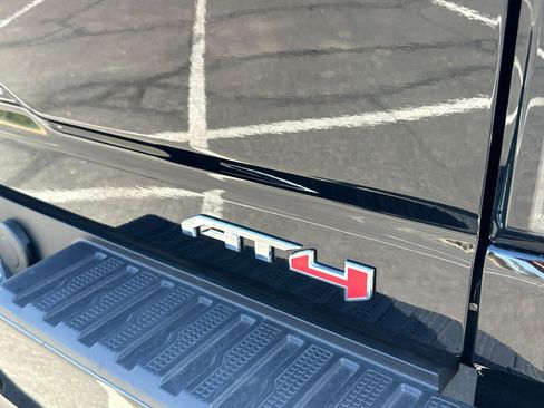 Used 2024 GMC Sierra 2500 4x4 Crew Cab AT4 image 16
