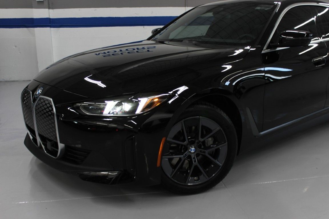 Used 2025 BMW i4 eDrive40 RWD image 4
