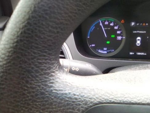 Used 2016 Hyundai Sonata Hybrid FWD image 21