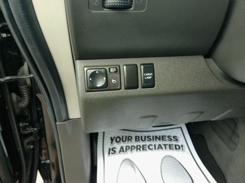 Used 2007 Nissan Frontier 4x4 Crew Cab NISMO image 46