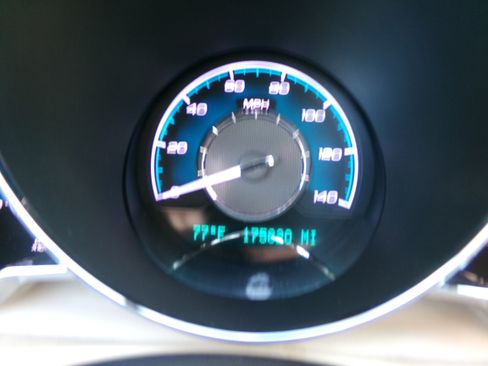 Used 2009 Chevrolet Malibu LTZ FWD image 17
