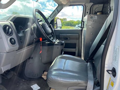 Used 2014 Ford E-350 and Econoline 350 image 15