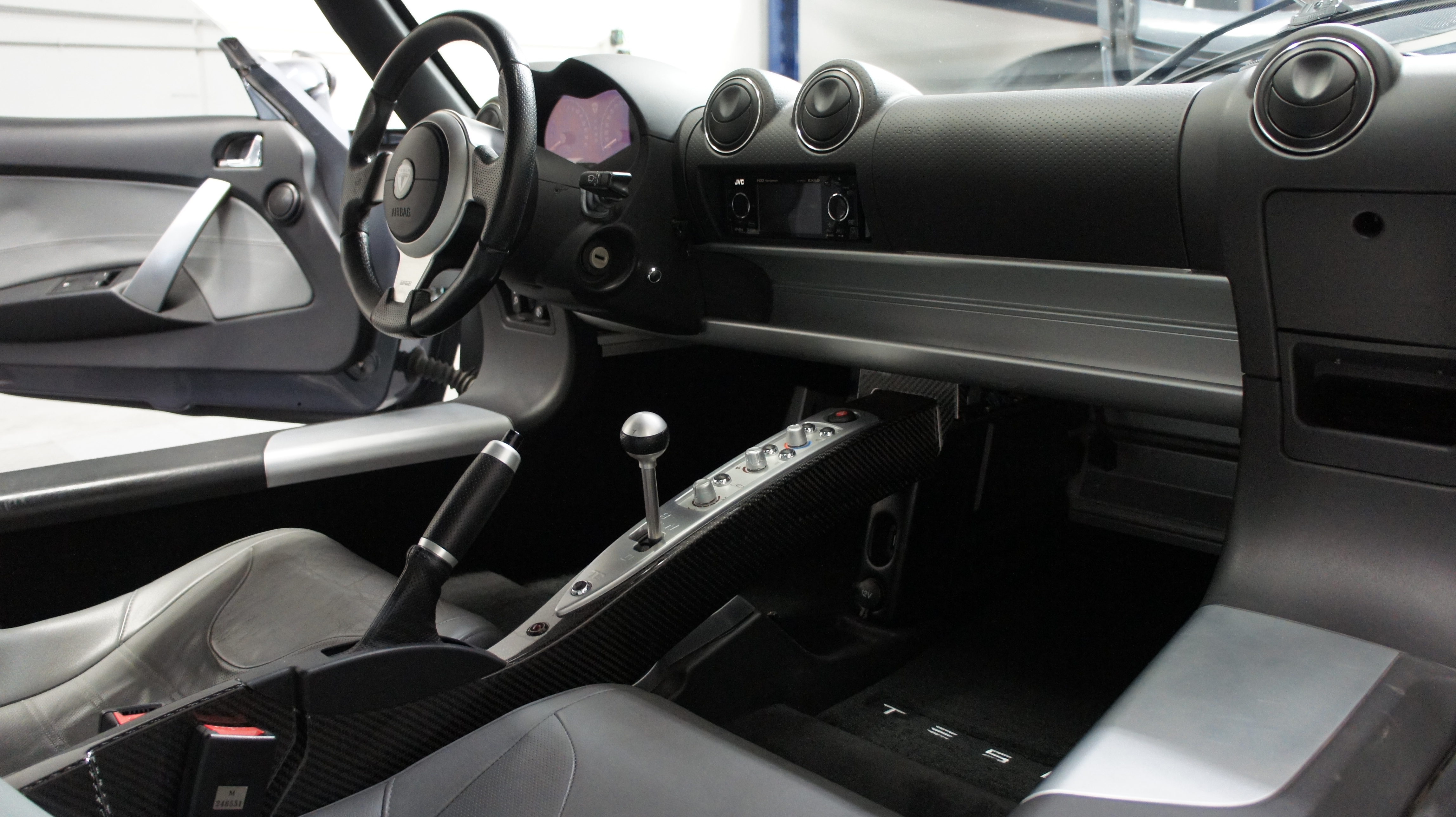 Used 2008 Tesla Roadster RWD image 25