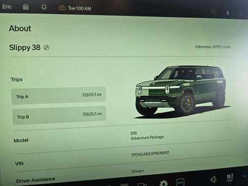 Used 2023 Rivian R1S AWD Adventure image 21