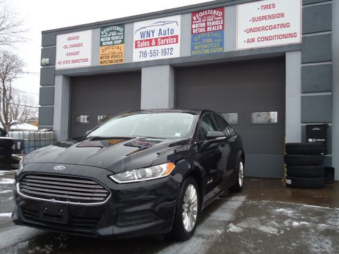 Used 2014 Ford Fusion SE image 1
