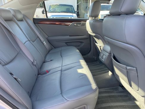Used 2010 Toyota Avalon image 18