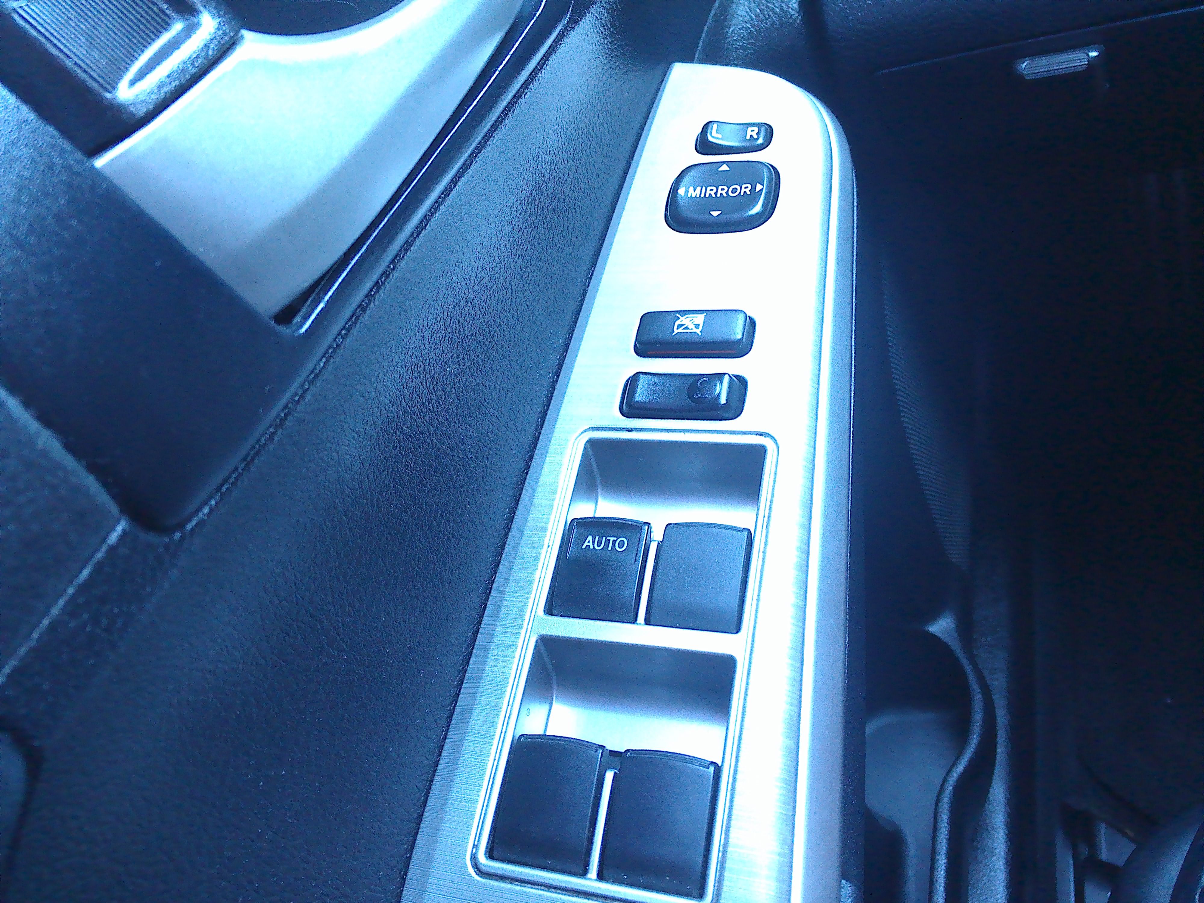 Used 2012 Toyota Camry SE V6 FWD image 24