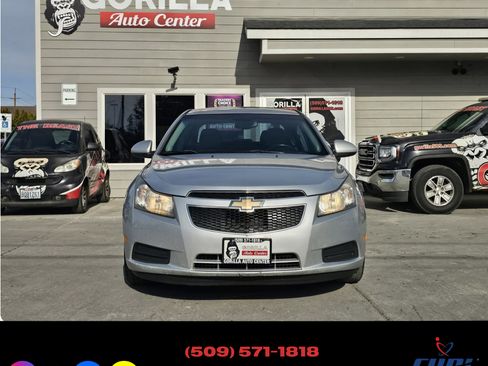 Used 2011 Chevrolet Cruze Eco image 2