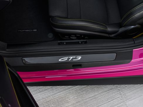 Used 2022 Porsche 911 GT3 image 25