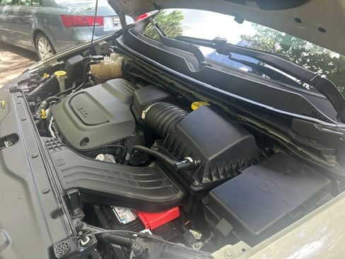 Used 2019 Chrysler Pacifica Touring-L Plus FWD image 32