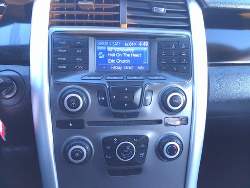 Used 2012 Ford Edge SE image 15