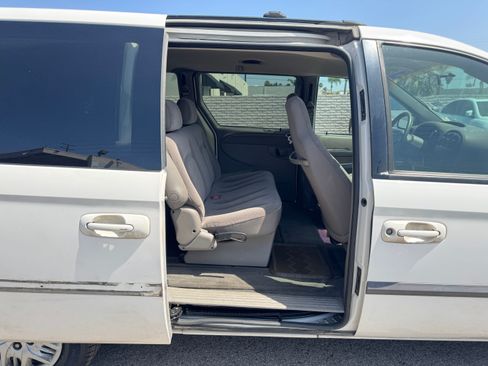 Used 2002 Dodge Grand Caravan Sport FWD image 18