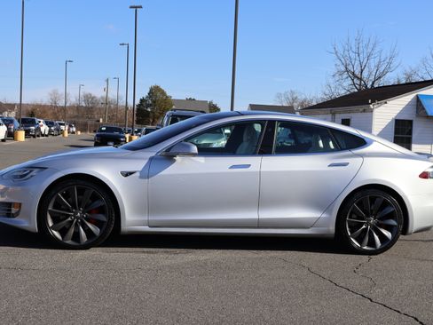 Used 2017 Tesla Model S P100D image 5