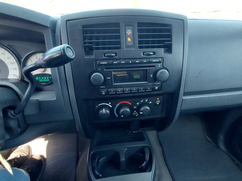 Used 2006 Dodge Dakota ST image 10