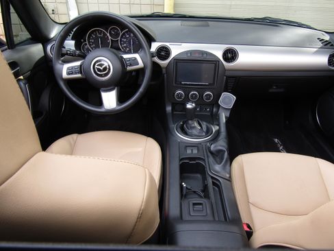 Used 2011 MAZDA MX-5 Miata Grand Touring image 13