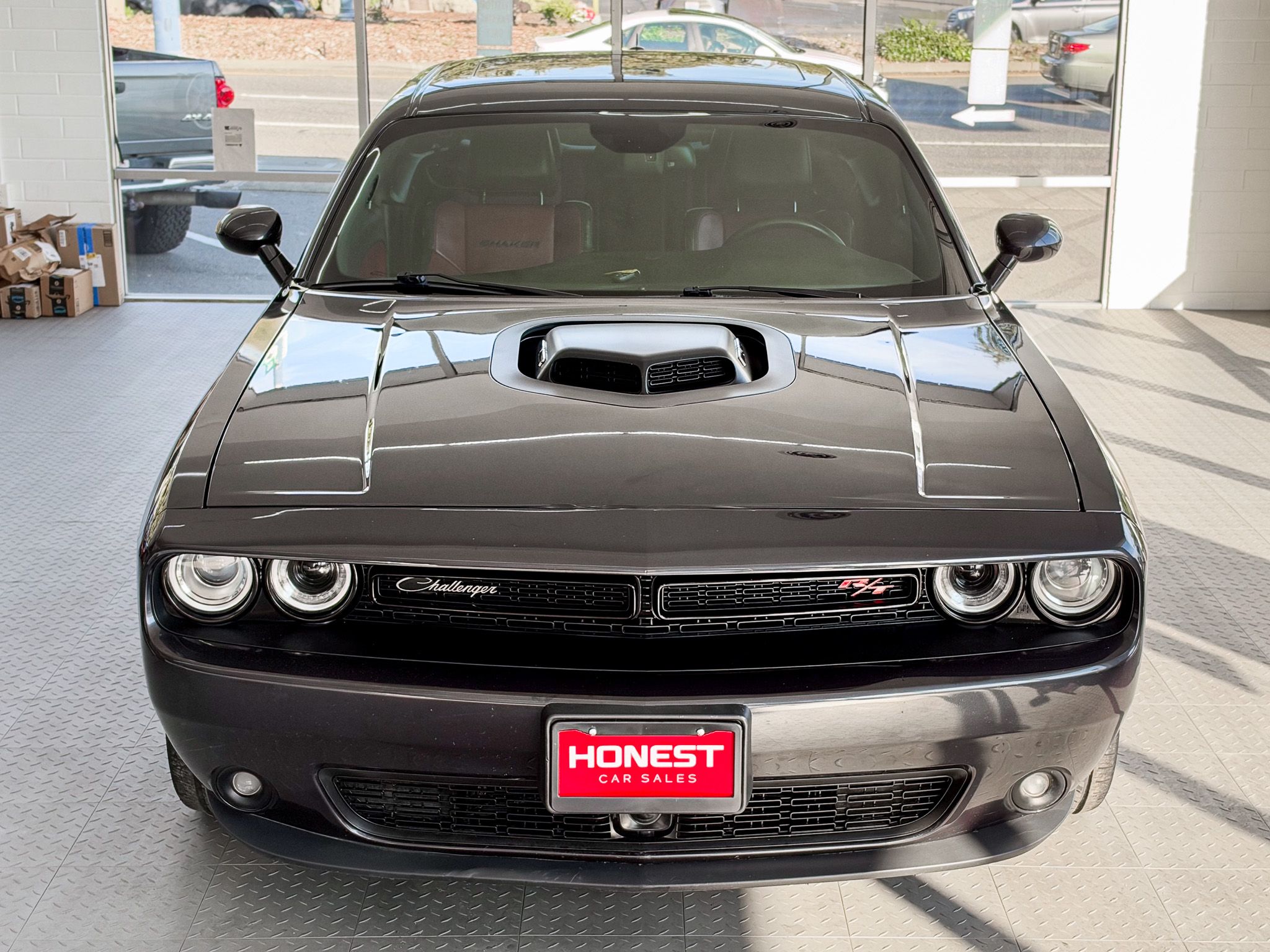 Used 2016 Dodge Challenger R/T RWD image 2