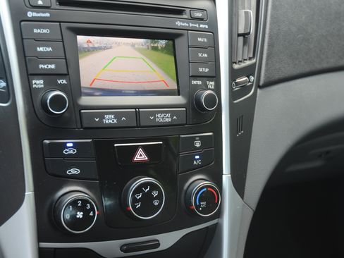 Used 2014 Hyundai Sonata GLS FWD image 12