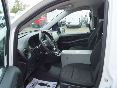 Used 2020 Mercedes-Benz Metris image 7
