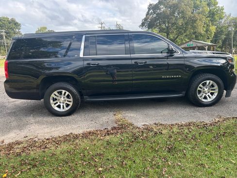 Used 2019 Chevrolet Suburban LT image 5