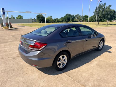 Used 2015 Honda Civic Natural Gas Sedan image 5
