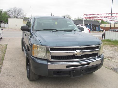 Used 2010 Chevrolet Silverado 1500 LS image 2