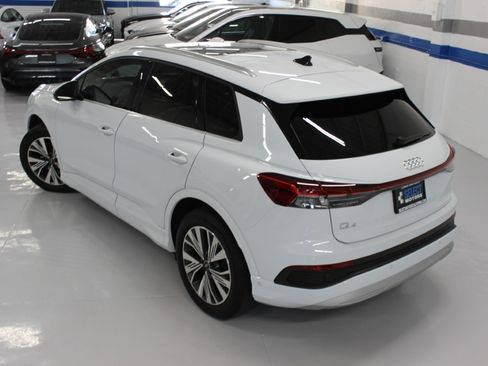 Used 2023 Audi Q4 e-tron Premium Plus image 14