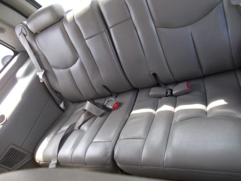 Used 2005 Chevrolet Tahoe 4WD image 10