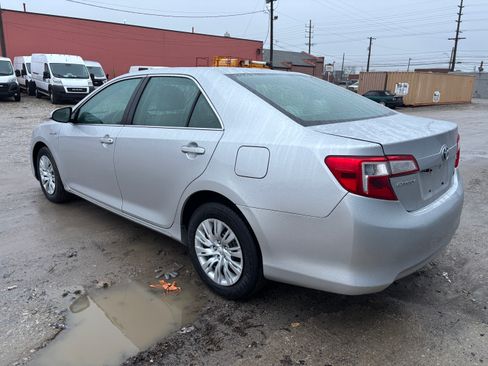 Used 2013 Toyota Camry LE image 6