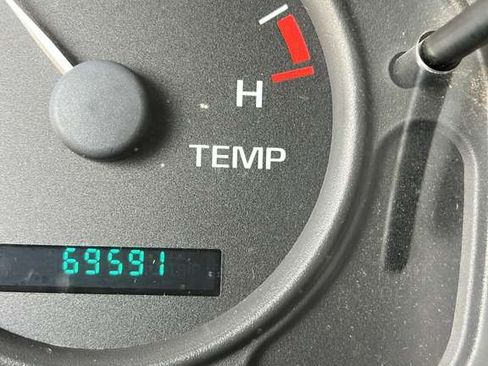 Used 2002 Chevrolet Venture LS FWD image 14