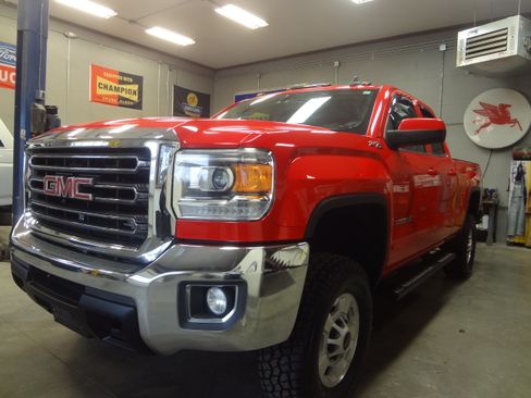Used 2016 GMC Sierra 2500 SLE image 3