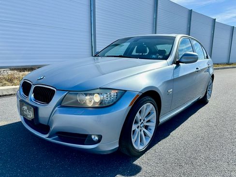 Used 2011 BMW 328i xDrive image 2