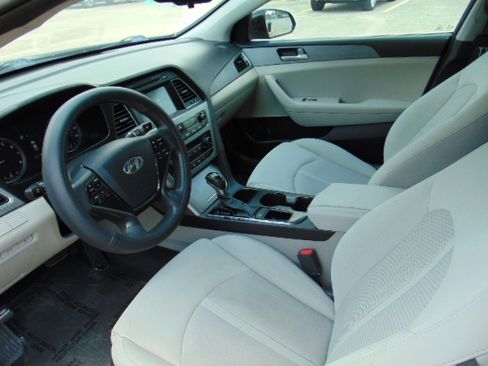 Used 2016 Hyundai Sonata SE image 11
