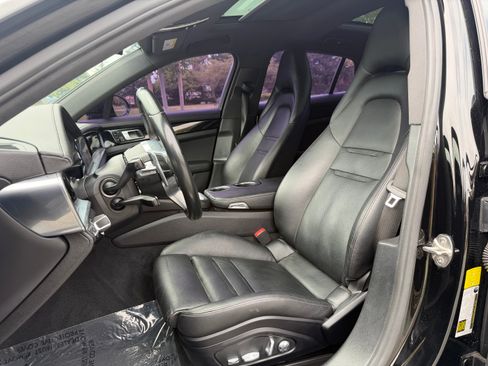 Used 2018 Porsche Panamera 4 image 9