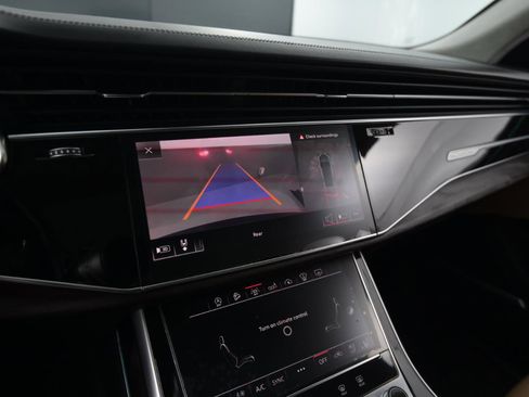 Used 2019 Audi Q8 Prestige image 29