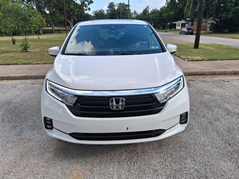 Used 2024 Honda Odyssey EX-L image 2