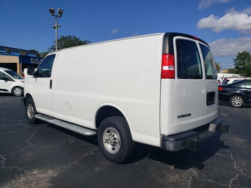 Used 2024 Chevrolet Express 2500 image 4
