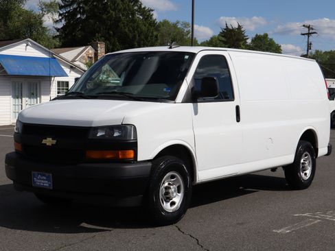 Used 2021 Chevrolet Express 2500 UNAVAIL RWD image 3