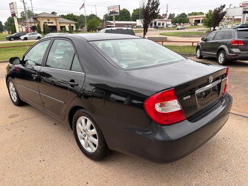 Used 2004 Toyota Camry V6 w/ XLE Premium Pkg FWD image 4