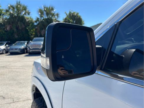 Used 2020 RAM 1500 Limited w/ Body Color Bumper Group image 18