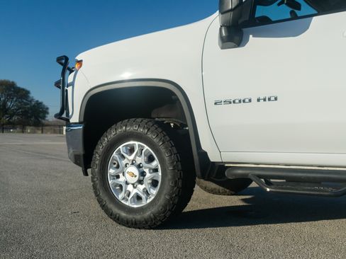 Used 2022 Chevrolet Silverado 2500 LT image 30