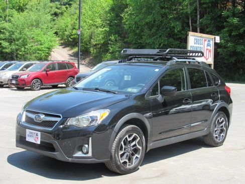 Used 2017 Subaru Crosstrek 2.0i Premium AWD/4WD image 1