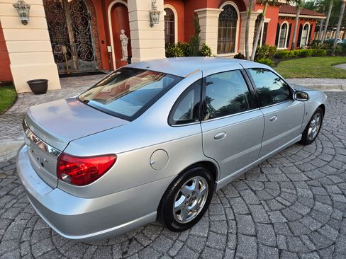 Used 2005 Saturn L-Series L300 image 17