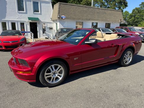 Used 2005 Ford Mustang GT Premium Convertible RWD image 20