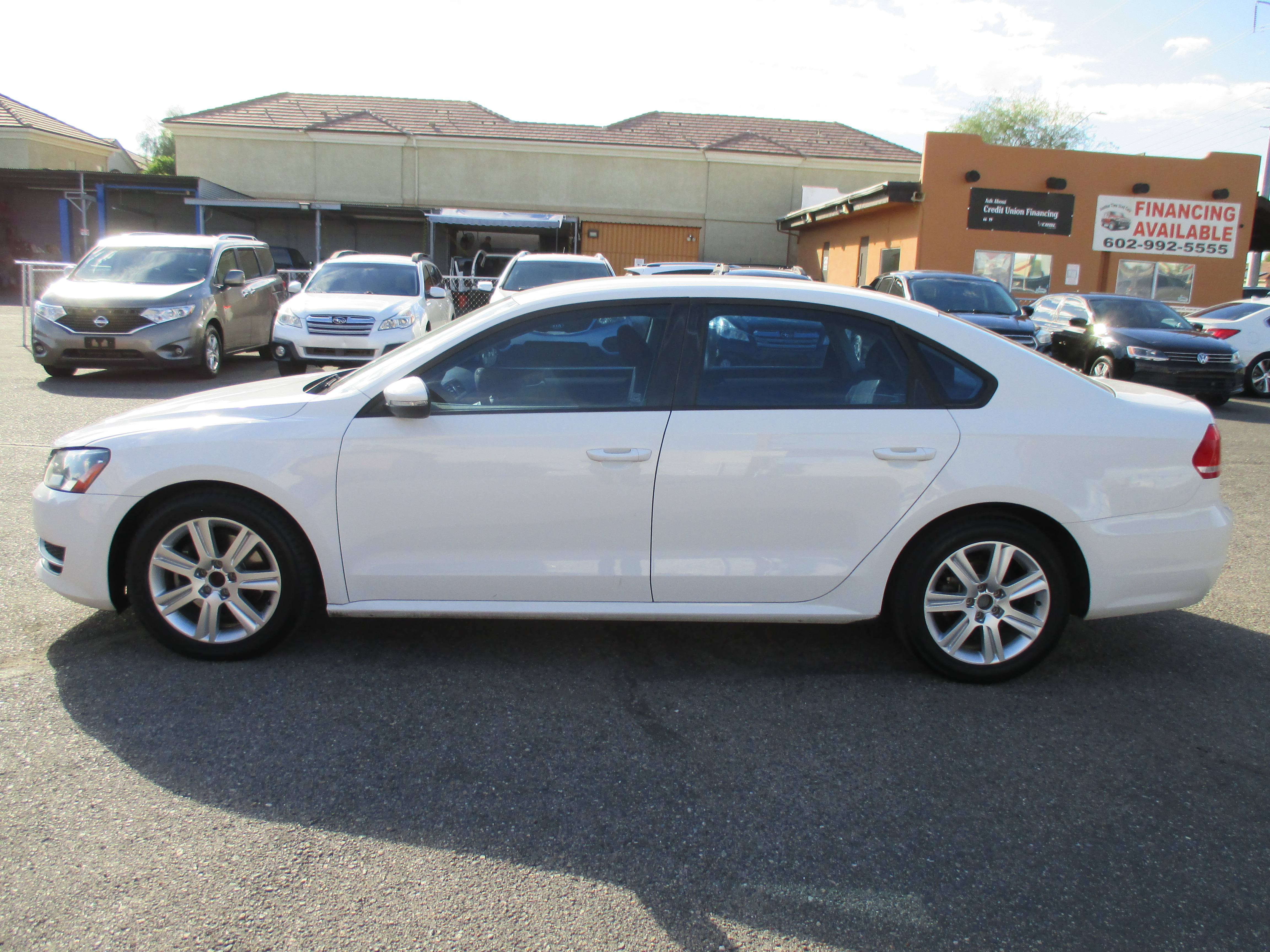 Used 2012 Volkswagen Passat 2.5 SE FWD image 1