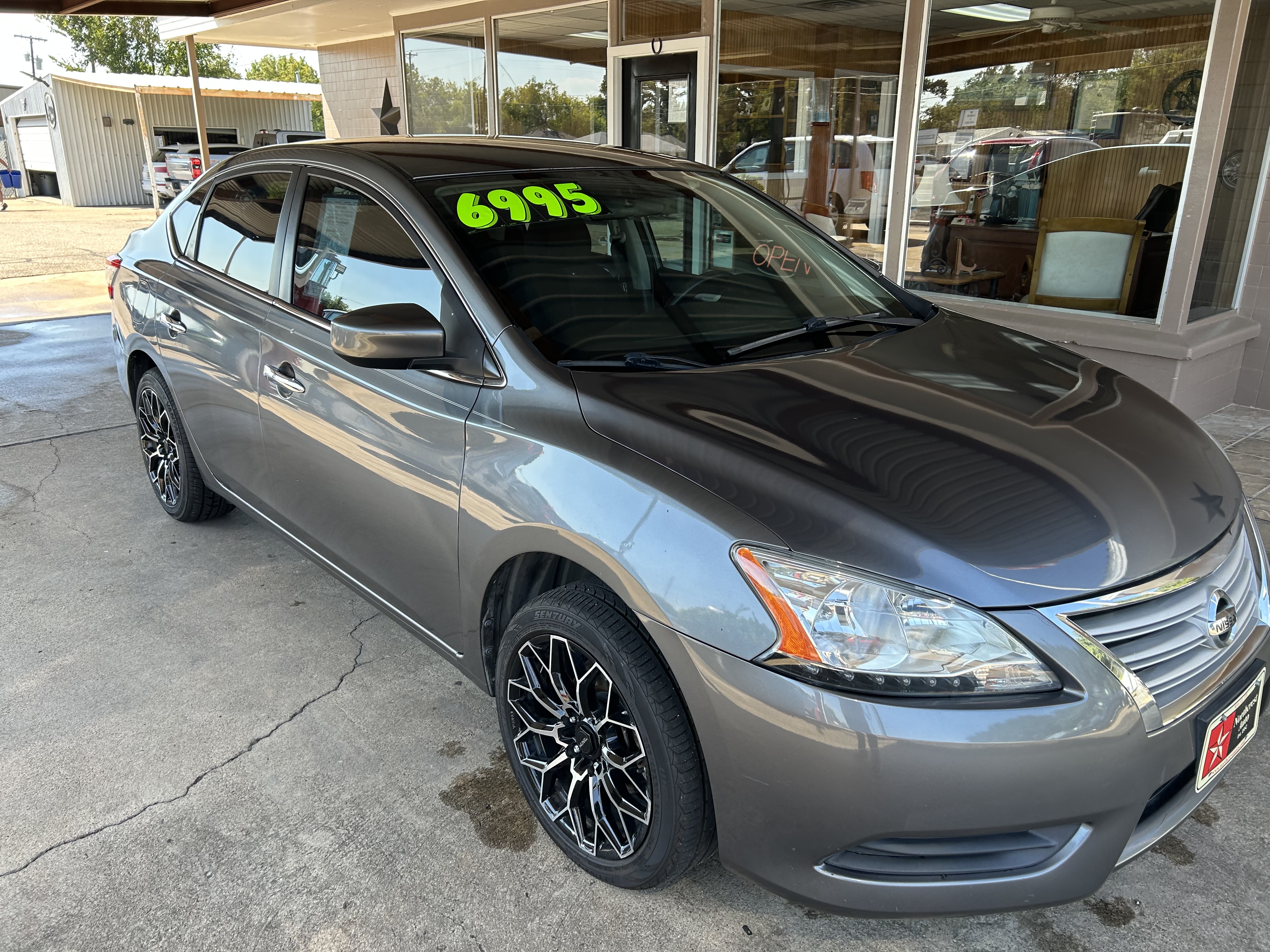 Used 2015 Nissan Sentra SV FWD image 5