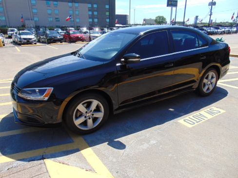 Used 2014 Volkswagen Jetta TDI image 3