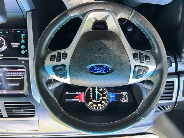 Used 2015 Ford Explorer 4WD Sport image 11